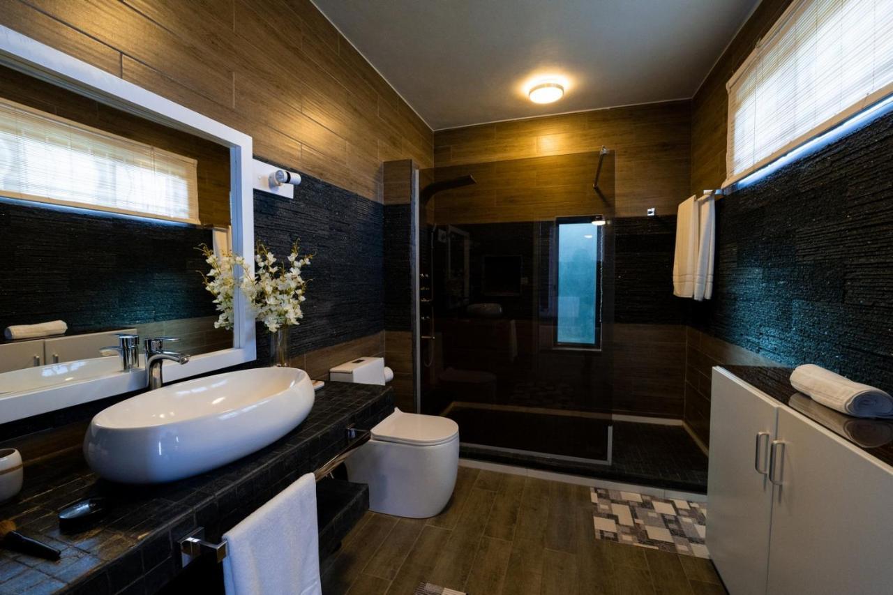 Preety Blue Residence Villas Гранд Байе Екстериор снимка