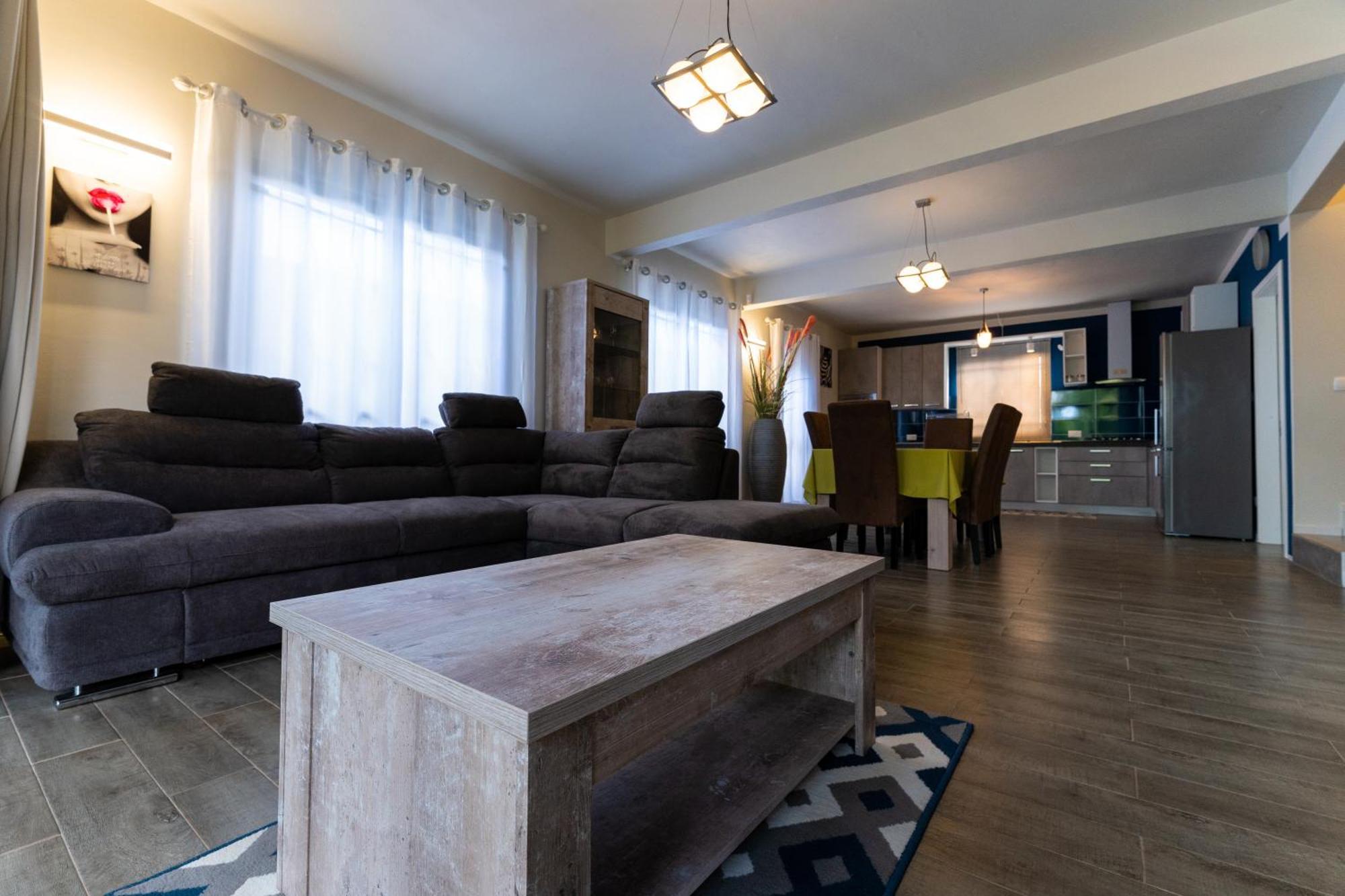 Preety Blue Residence Villas Гранд Байе Екстериор снимка